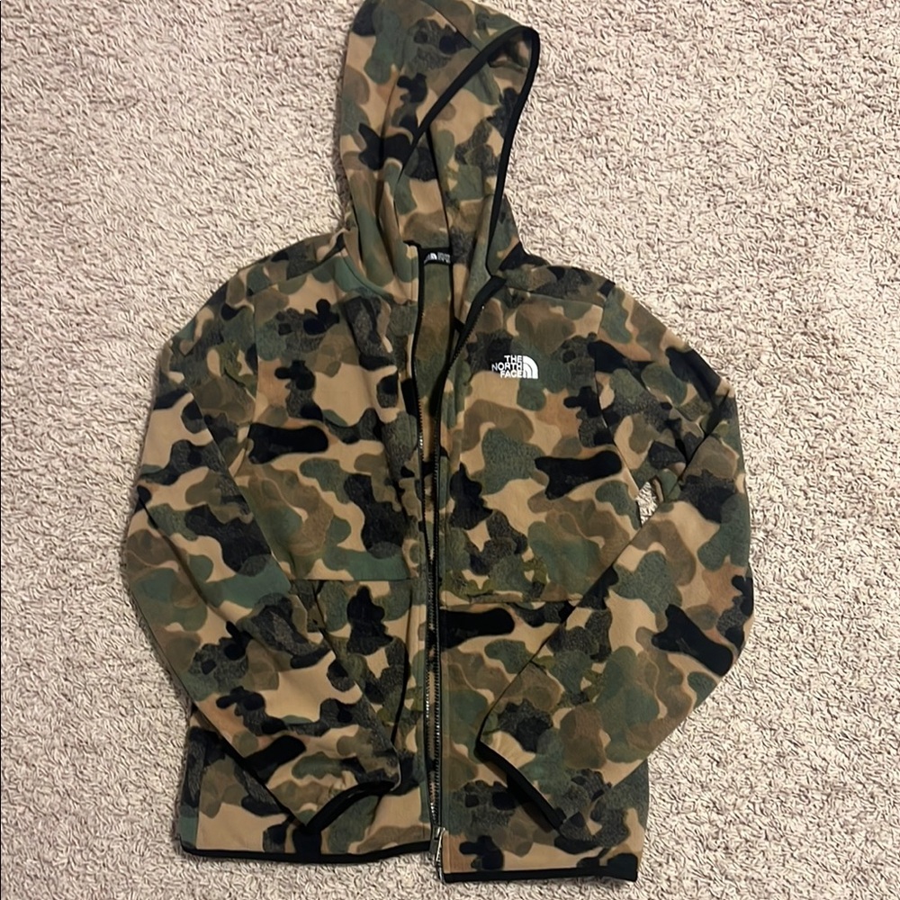 The North Face Kids Camo Jacket ⭐️